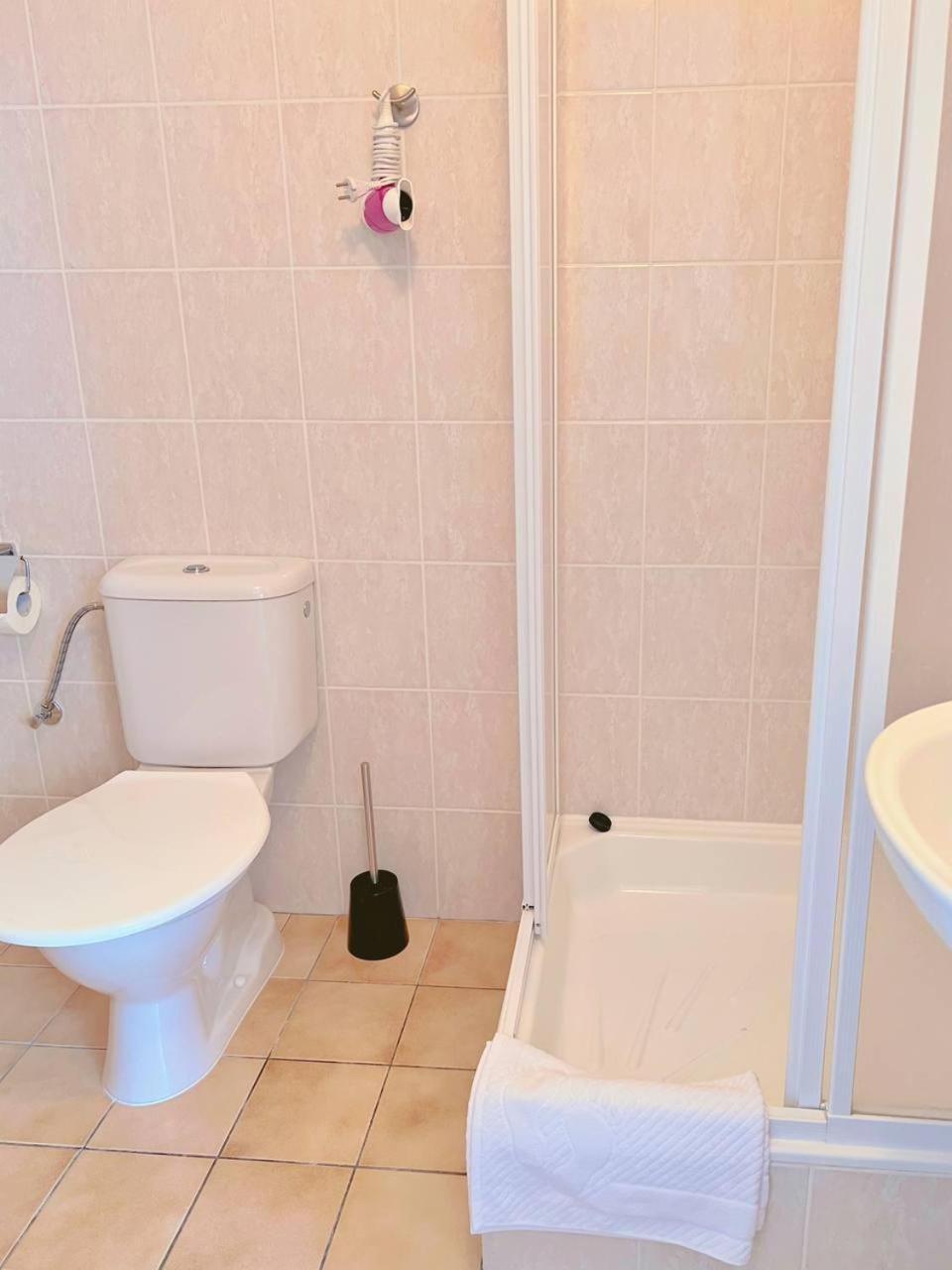 Hotel Marislav Cesnovice Ngoại thất bức ảnh